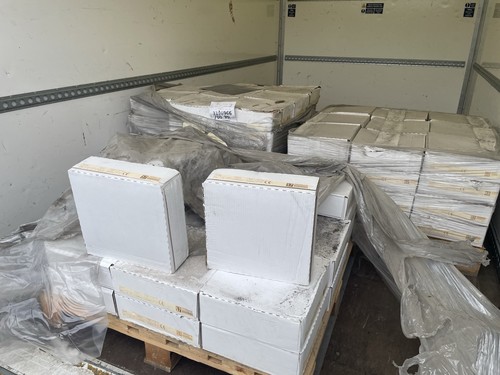 Vinyl flooring tiles - flooring, polyflor